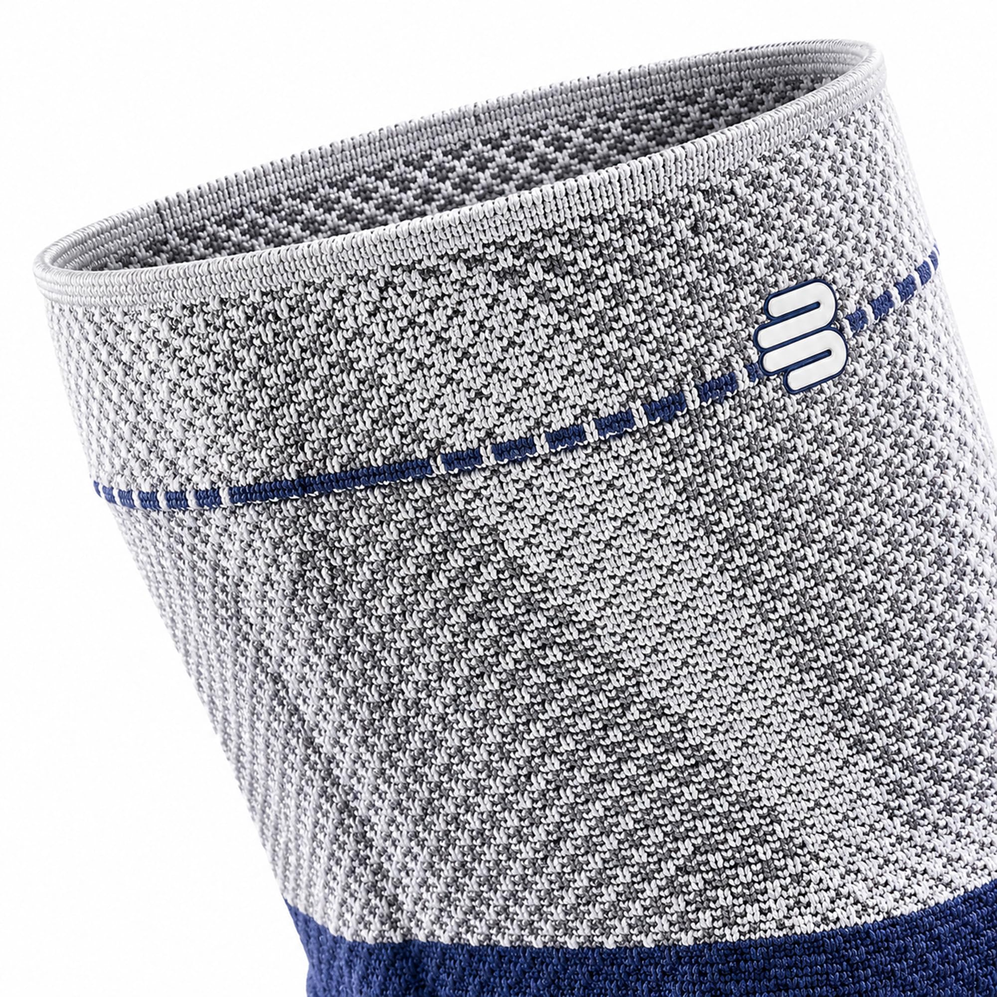 Amazon.com: Bauerfeind GenuTrain Knee Support Brace (New Version